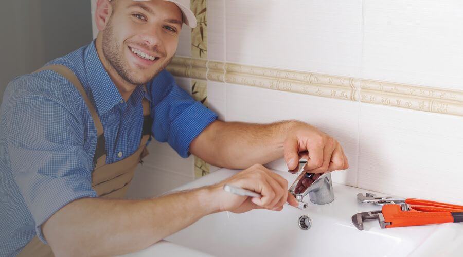 Professional tankless water heater installation in Tebbetts, MO